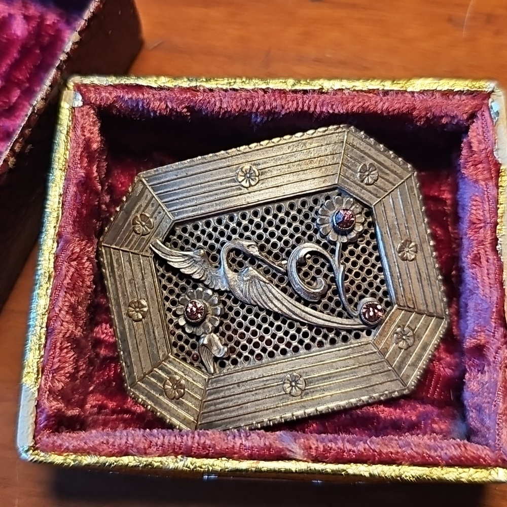 Antique Sash Pin With Crane